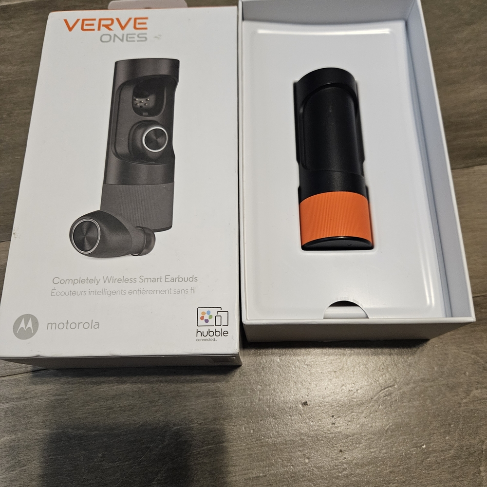 Motorola Verve Ones Wireless Earbuds - Black and Orange